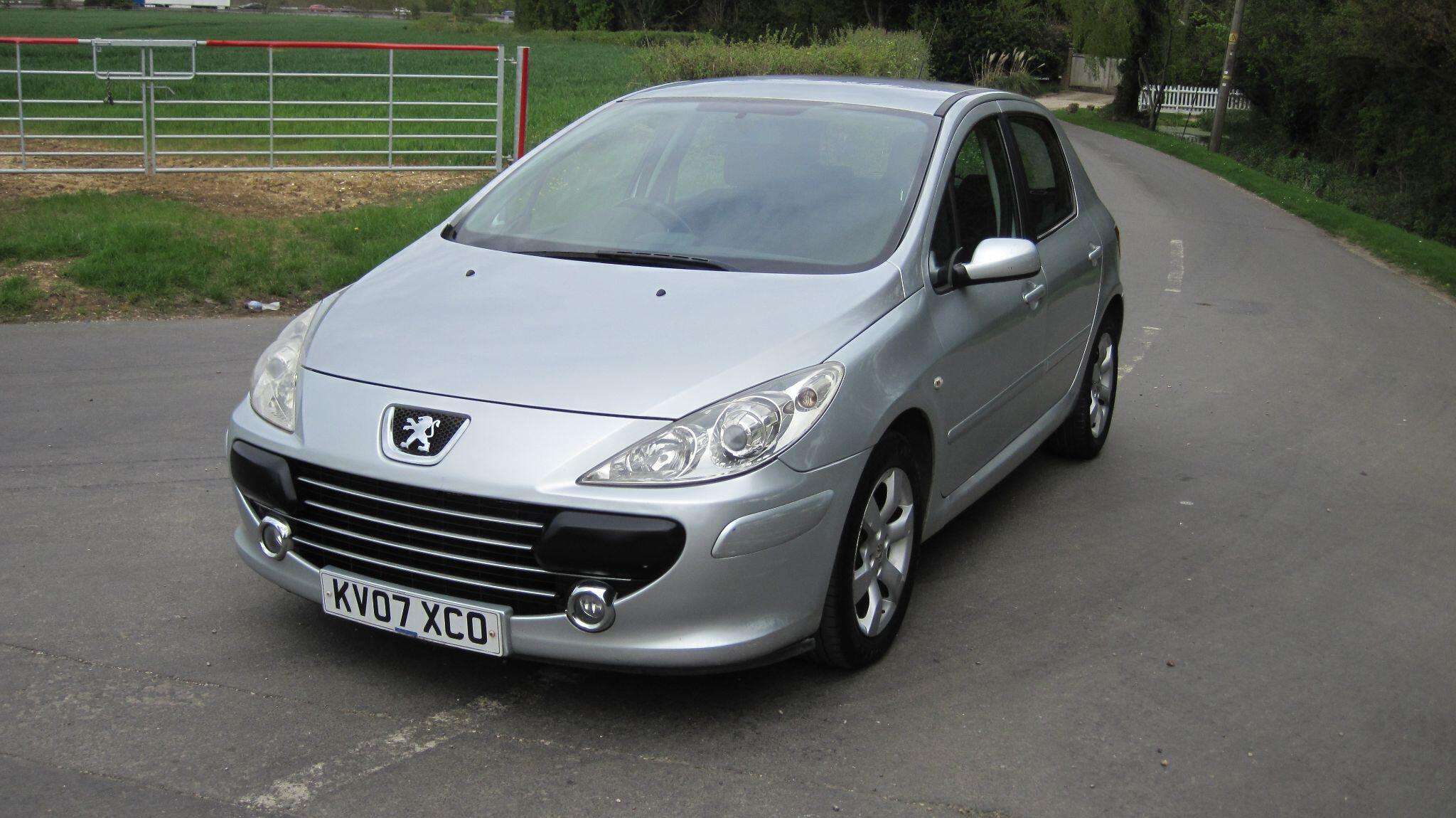 A 2007 PEUGEOT 307 1.6 16v S Tiptronic 5dr A 2007 PEUGEOT 307 1.6 16v S Tiptronic 5dr