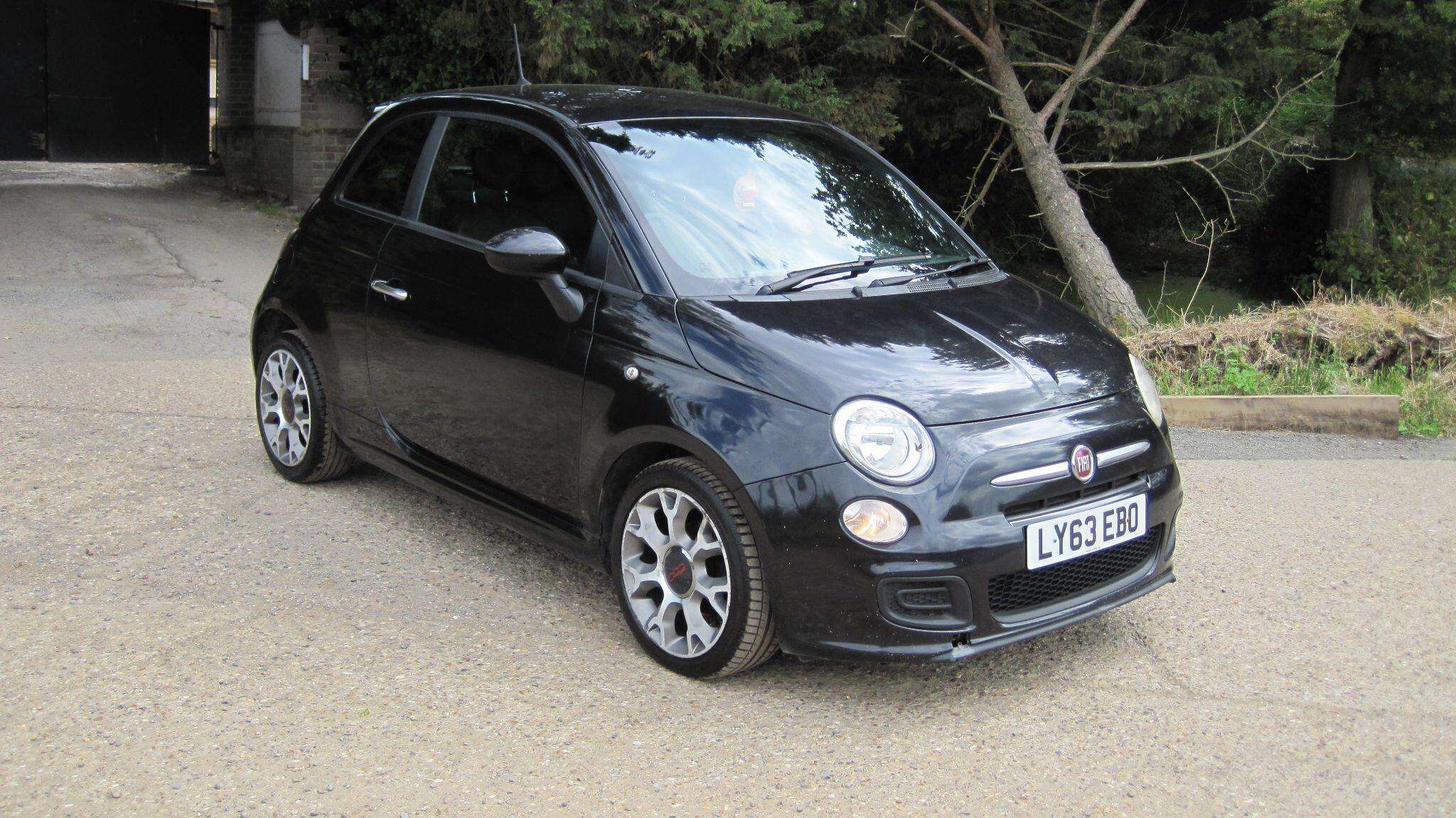 A 2014 FIAT 500 1.2 S Euro 5 (s/s) 3dr A 2014 FIAT 500 1.2 S Euro 5 (s/s) 3dr