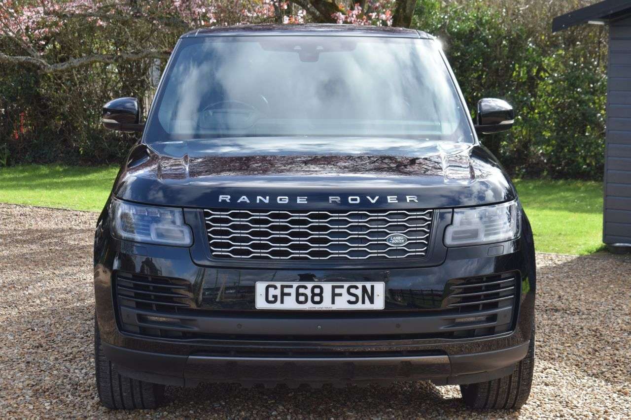 A 2018 LAND ROVER RANGE ROVER 2.0 P400e 12.4kWh GPF Autobiography SUV 5dr Petrol Plug-in Hybrid Auto 4WD A 2018 LAND ROVER RANGE ROVER 2.0 P400e 12.4kWh GPF Autobiography SUV 5dr Petrol Plug-in Hybrid Auto 4WD
