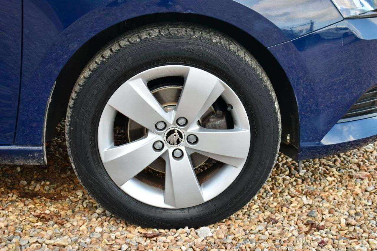 2015 SKODA FABIA 2015 SKODA FABIA