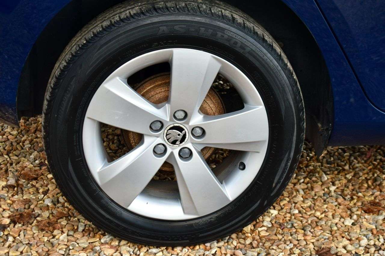 2015 SKODA FABIA 2015 SKODA FABIA