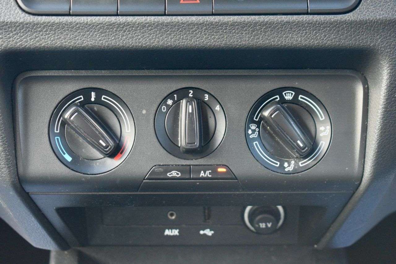 2015 SKODA FABIA 2015 SKODA FABIA