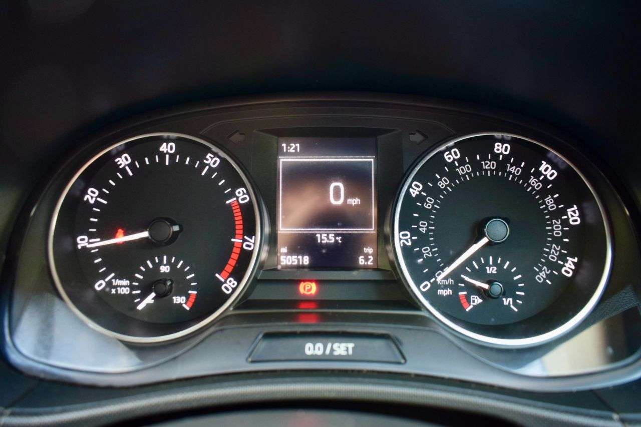 2015 SKODA FABIA 2015 SKODA FABIA