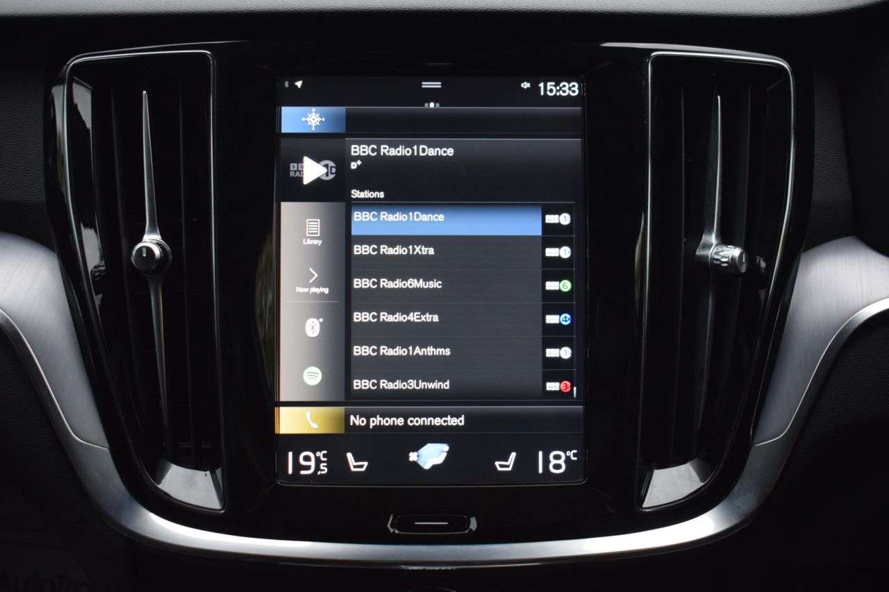 2018 VOLVO V60 2018 VOLVO V60