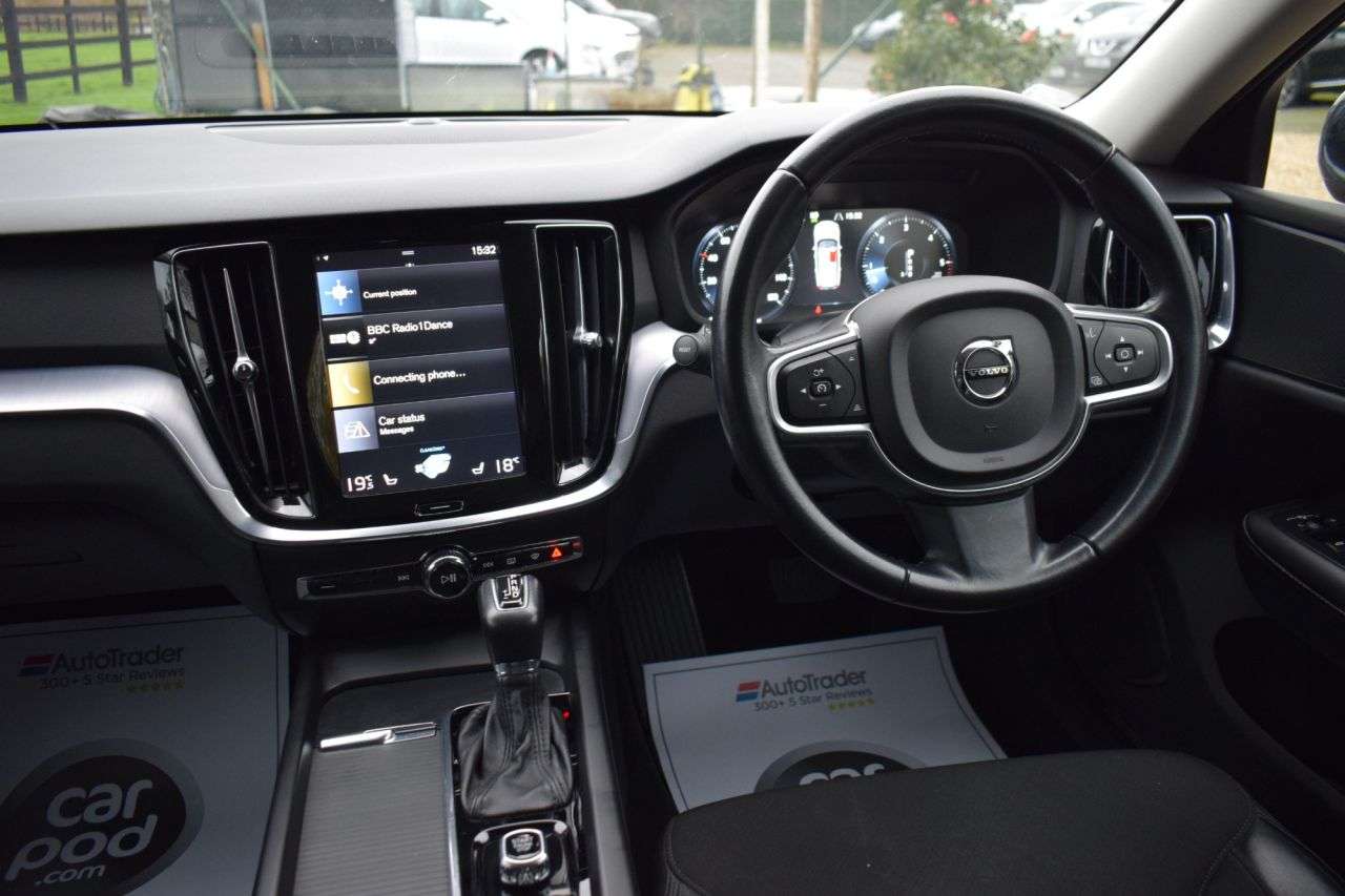 2018 VOLVO V60 2018 VOLVO V60
