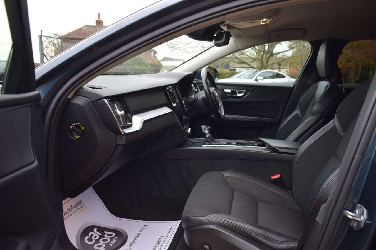 2018 VOLVO V60 2018 VOLVO V60