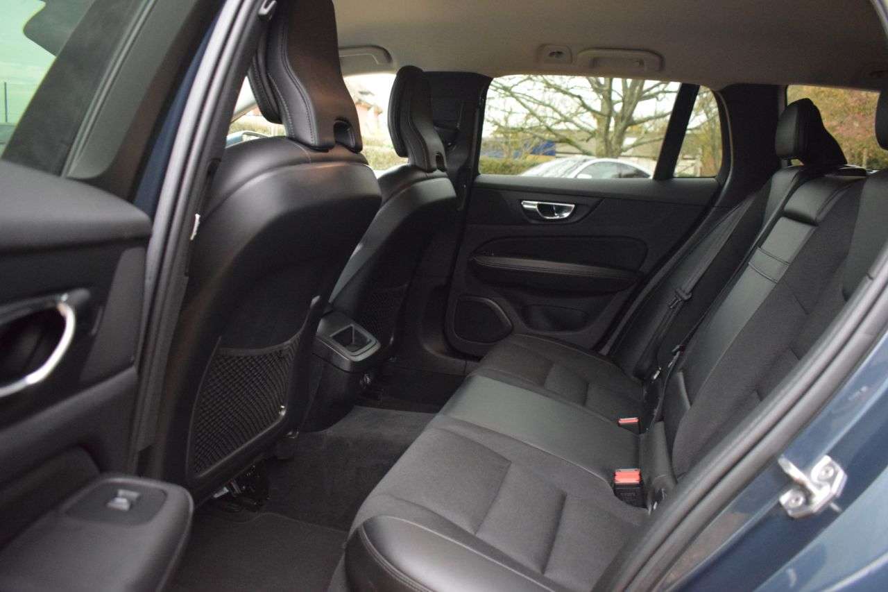 2018 VOLVO V60 2018 VOLVO V60