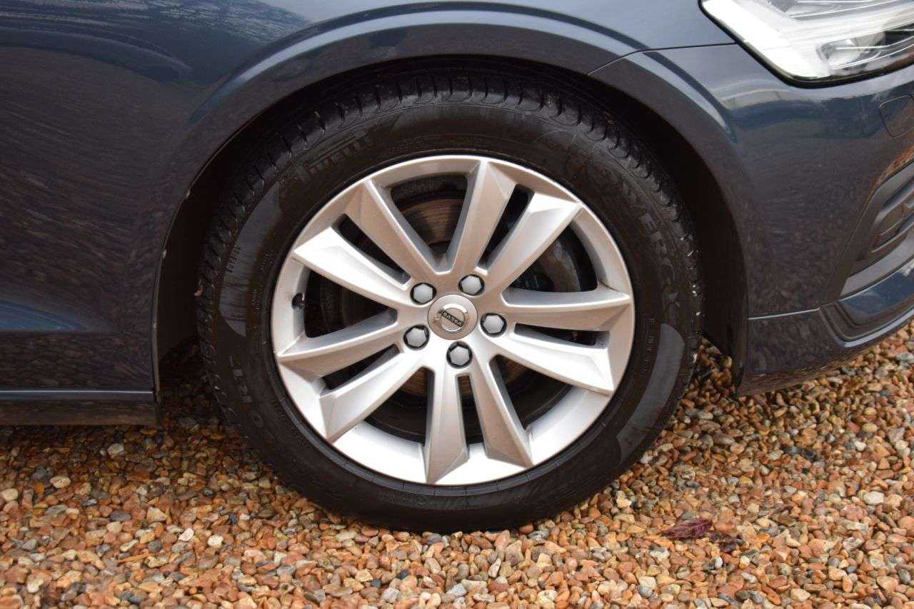 2018 VOLVO V60 2018 VOLVO V60