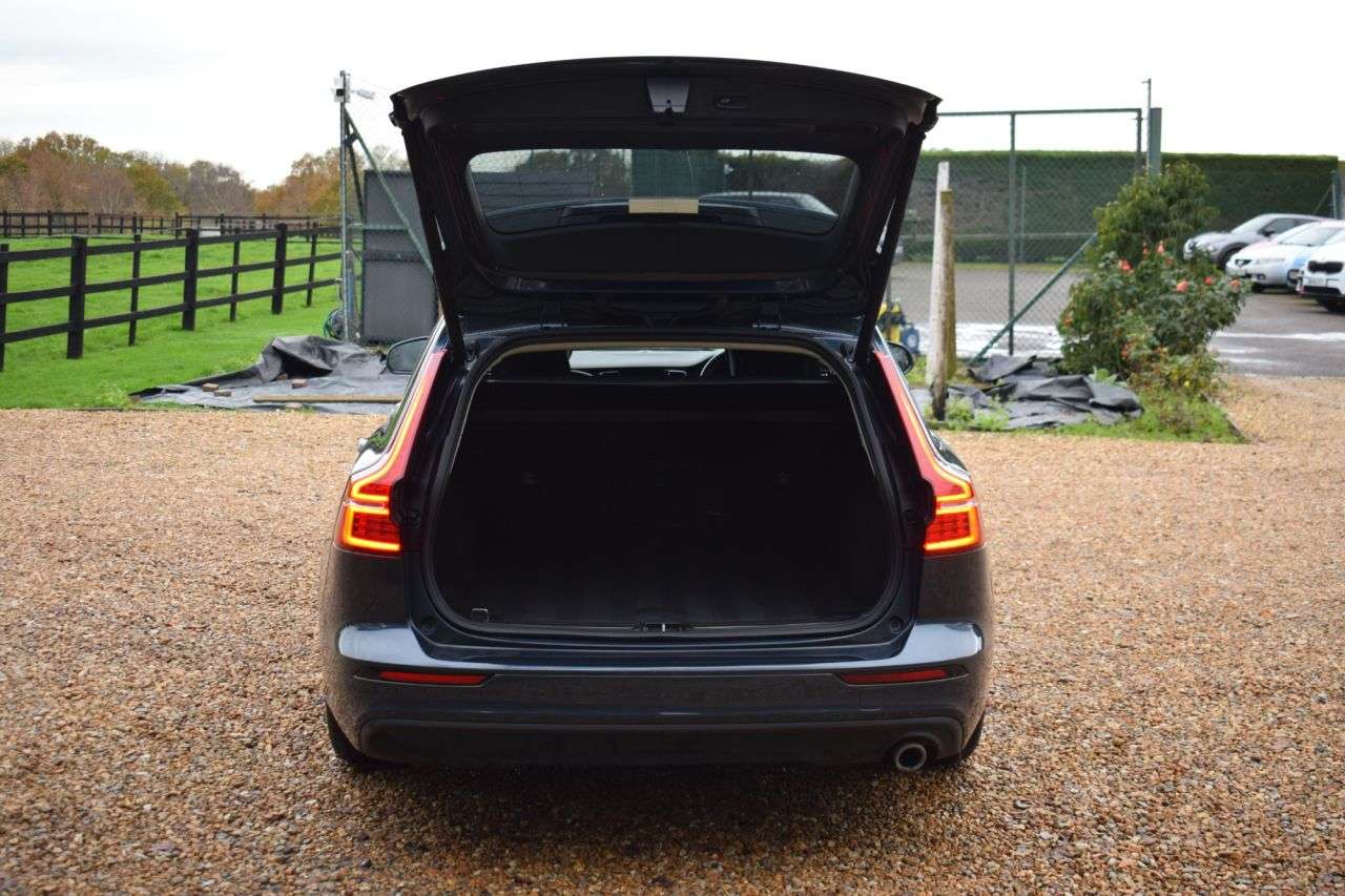 2018 VOLVO V60 2018 VOLVO V60