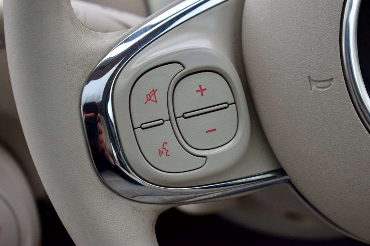 2020 FIAT 500 2020 FIAT 500