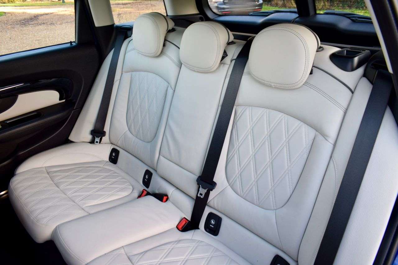 2019 MINI CLUBMAN 2019 MINI CLUBMAN