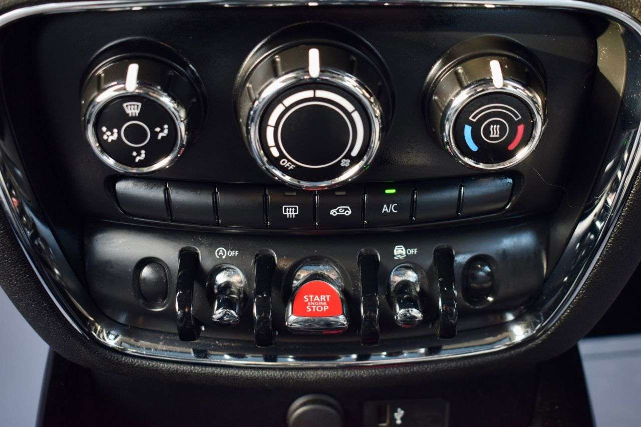 2019 MINI CLUBMAN 2019 MINI CLUBMAN