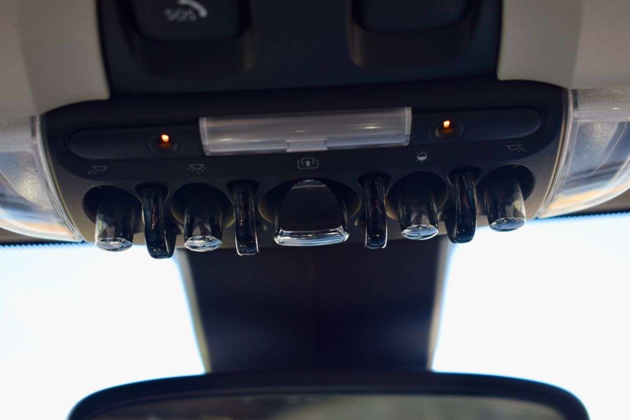 2019 MINI CLUBMAN 2019 MINI CLUBMAN