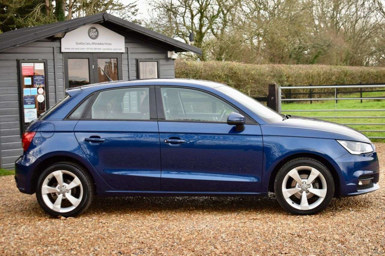 2016 AUDI A1 2016 AUDI A1