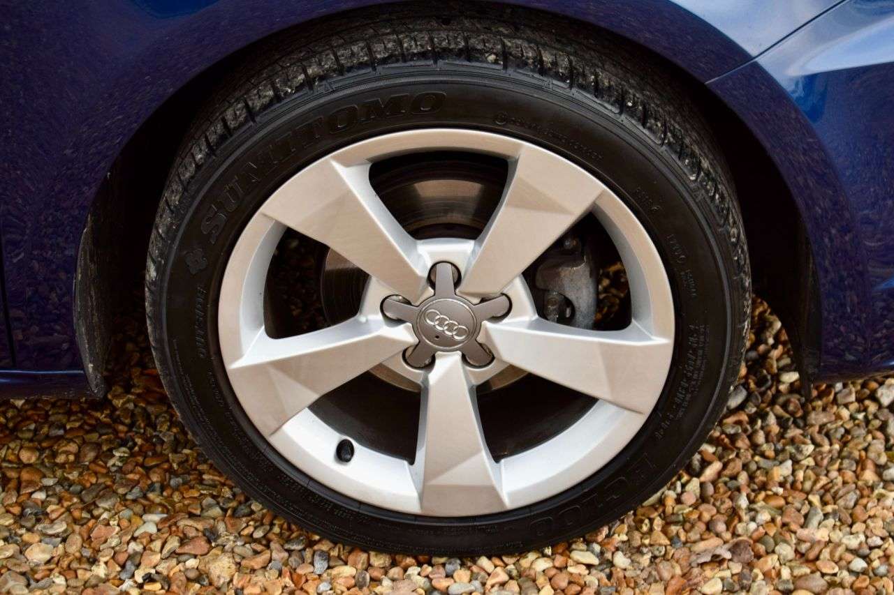 2016 AUDI A1 2016 AUDI A1