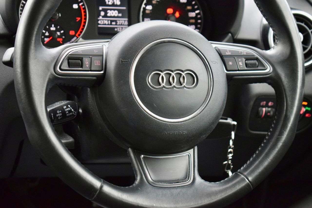 2016 AUDI A1 2016 AUDI A1