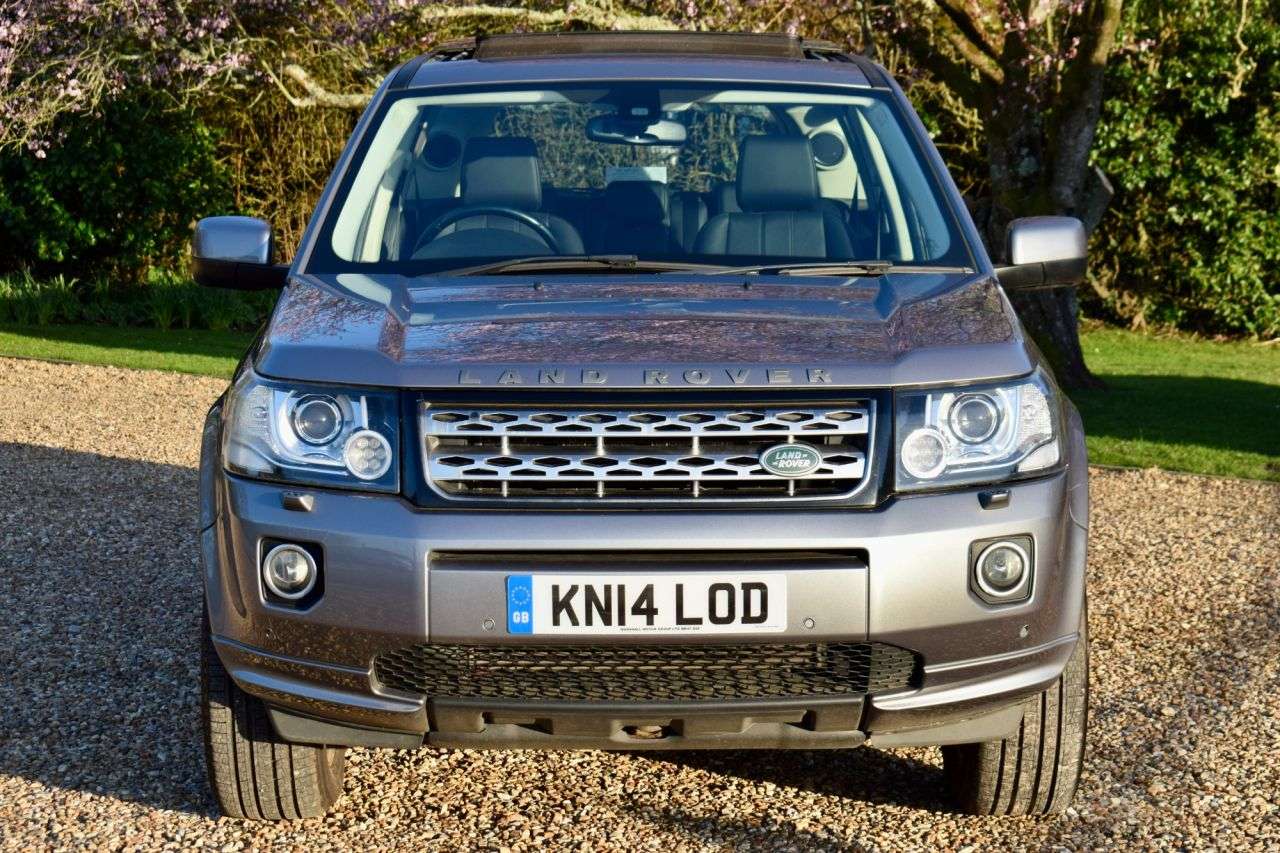 A 2014 LAND ROVER FREELANDER 2 2.2 SD4 HSE SUV 5dr Diesel CommandShift 4WD Euro 5 (190 ps) A 2014 LAND ROVER FREELANDER 2 2.2 SD4 HSE SUV 5dr Diesel CommandShift 4WD Euro 5 (190 ps)