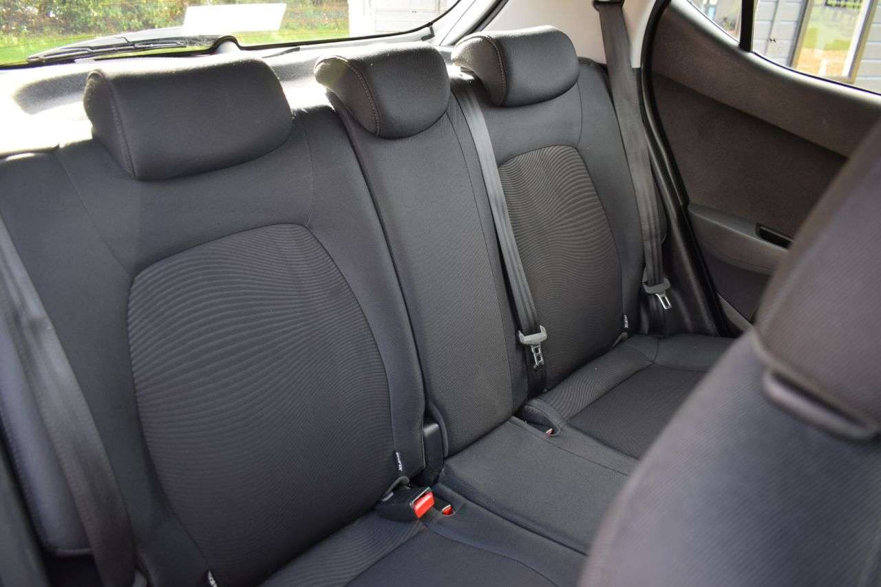 2017 HYUNDAI I10 2017 HYUNDAI I10