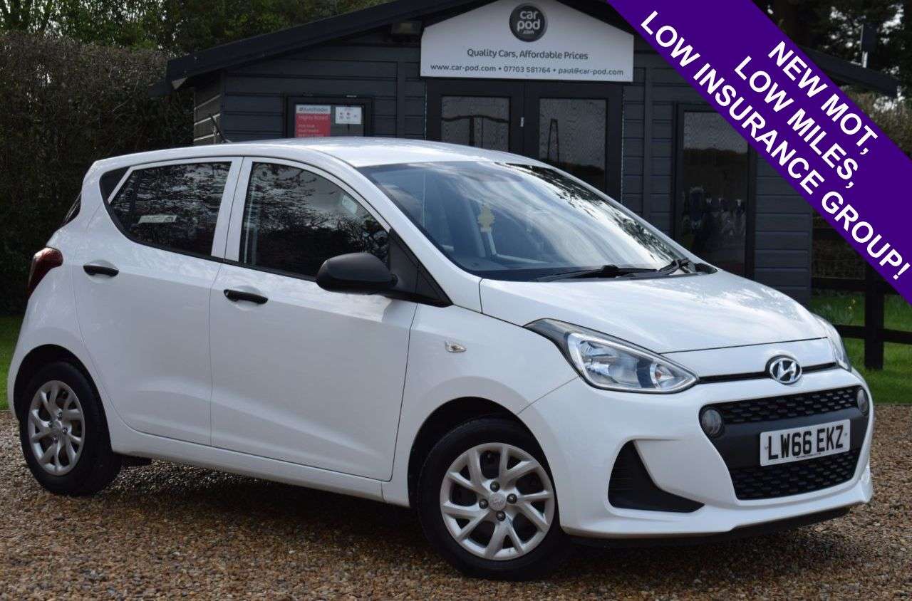 A 2017 HYUNDAI I10 1.0 S Hatchback 5dr Petrol Manual Euro 6 (66 ps) LOW INSURANCE GROUP (GROUP A 2017 HYUNDAI I10 1.0 S Hatchback 5dr Petrol Manual Euro 6 (66 ps) LOW INSURANCE GROUP (GROUP