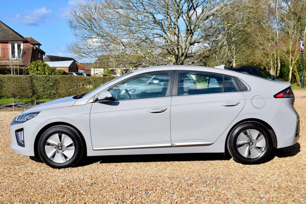 2021 HYUNDAI IONIQ 2021 HYUNDAI IONIQ