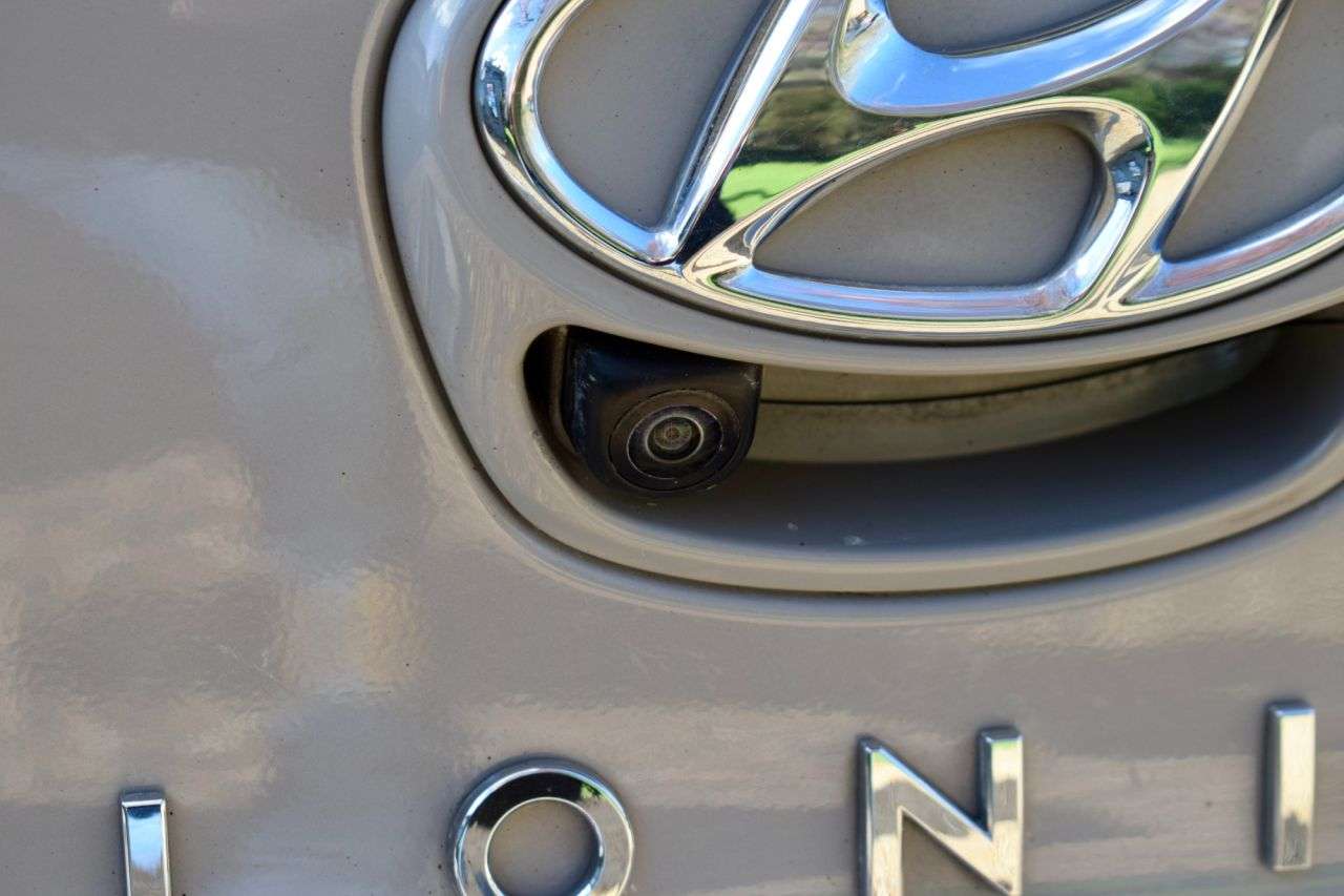 2021 HYUNDAI IONIQ 2021 HYUNDAI IONIQ