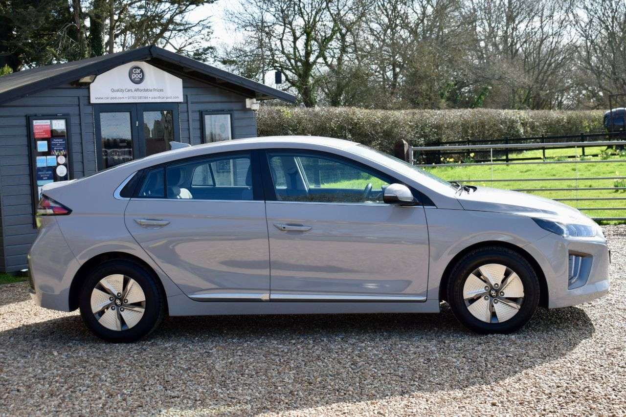 2021 HYUNDAI IONIQ 2021 HYUNDAI IONIQ