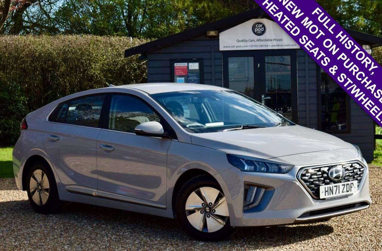 A 2021 HYUNDAI IONIQ 1.6 h-GDi Premium Hatchback 5dr Petrol Hybrid DCT Euro 6 (s/s) (141 ps) HEA A 2021 HYUNDAI IONIQ 1.6 h-GDi Premium Hatchback 5dr Petrol Hybrid DCT Euro 6 (s/s) (141 ps) HEA