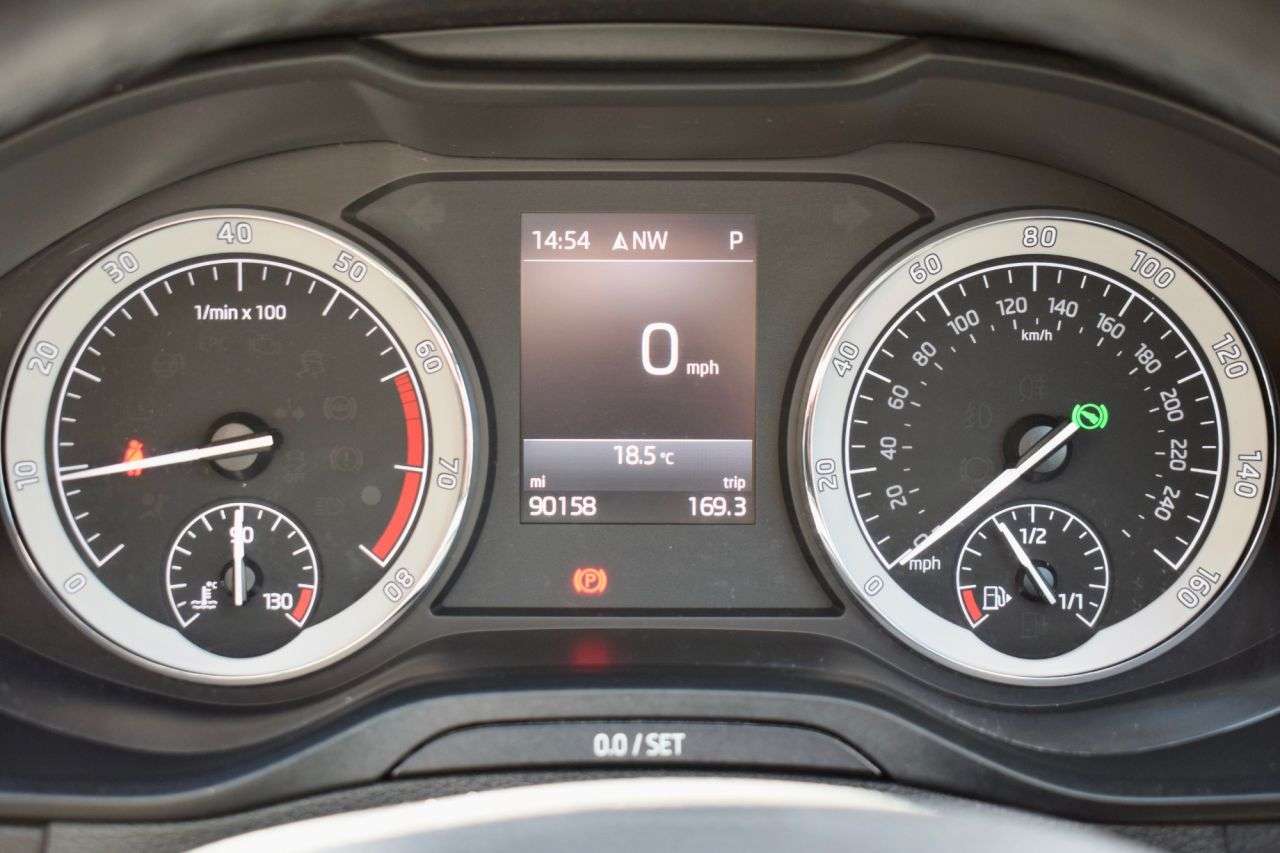 2018 SKODA KAROQ 2018 SKODA KAROQ