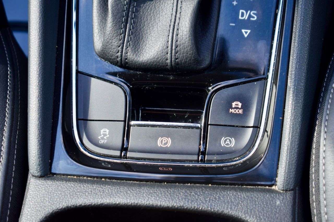 2018 SKODA KAROQ 2018 SKODA KAROQ