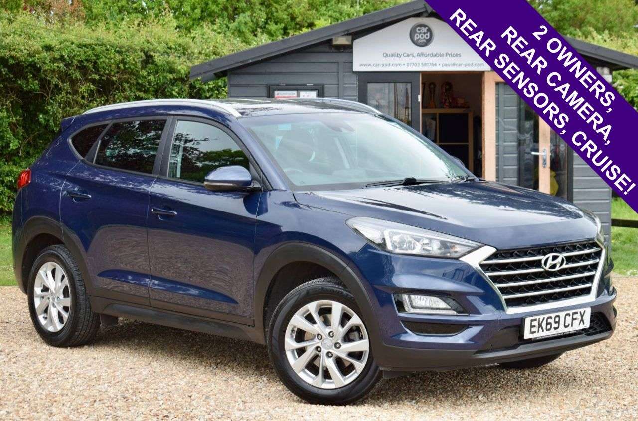 A 2019 HYUNDAI TUCSON 1.6 GDi SE Nav SUV 5dr Petrol Manual Euro 6 (s/s) (132 ps) REAR CAMERA + RE A 2019 HYUNDAI TUCSON 1.6 GDi SE Nav SUV 5dr Petrol Manual Euro 6 (s/s) (132 ps) REAR CAMERA + RE
