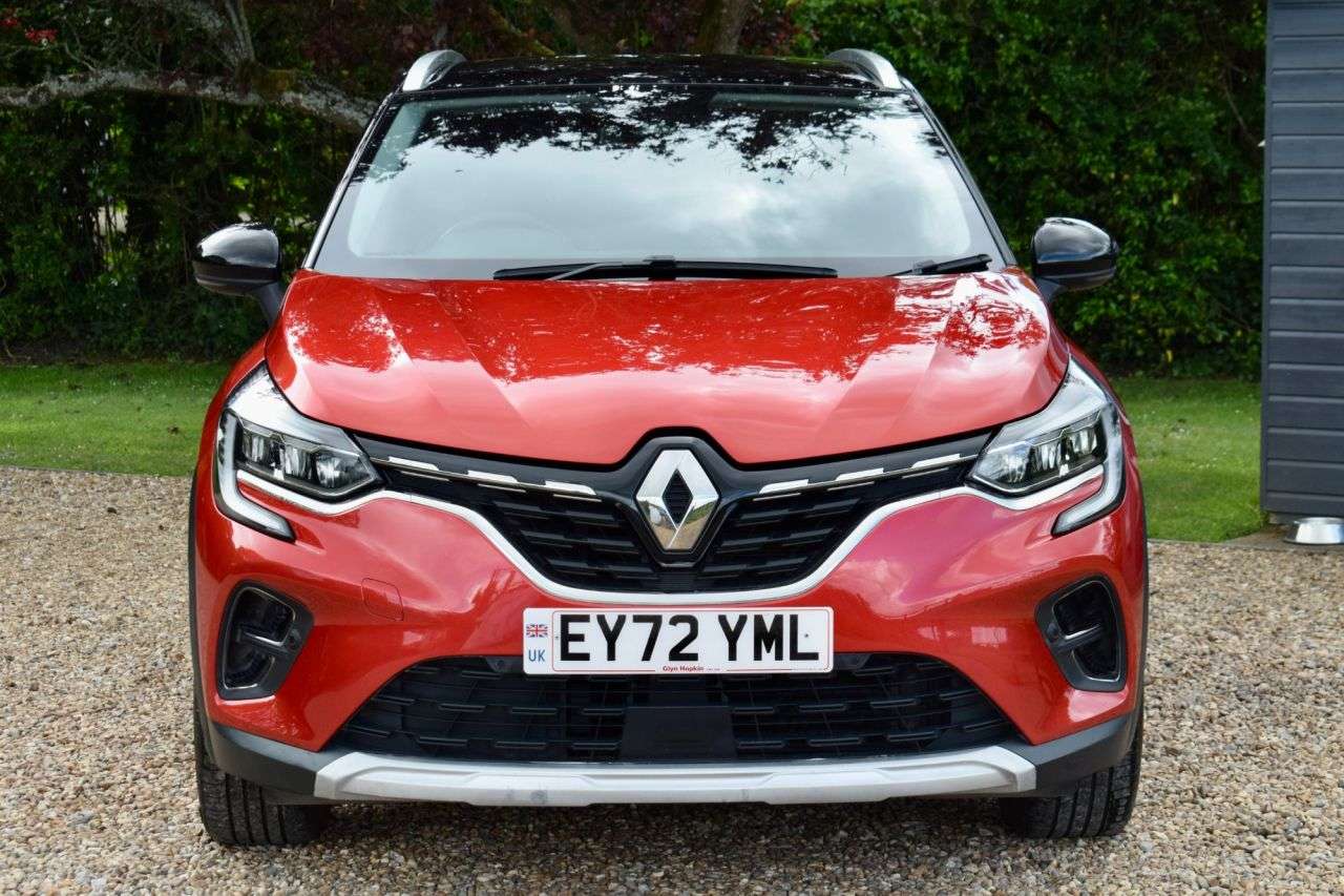 A 2022 RENAULT CAPTUR 1.6 E-TECH techno SUV 5dr Petrol Hybrid Auto Euro 6 (s/s) (145 ps) CARPLAY, A 2022 RENAULT CAPTUR 1.6 E-TECH techno SUV 5dr Petrol Hybrid Auto Euro 6 (s/s) (145 ps) CARPLAY,
