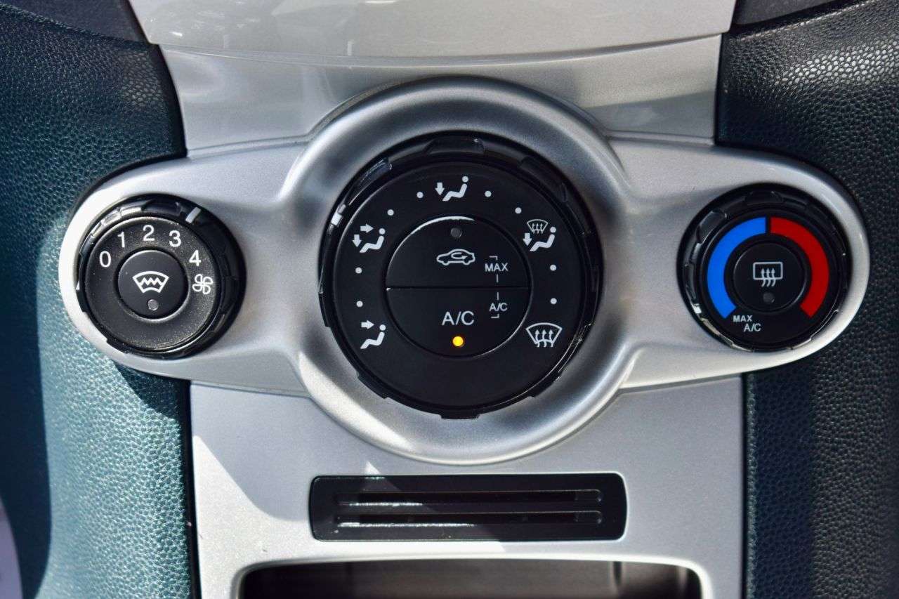 2012 FORD FIESTA 2012 FORD FIESTA