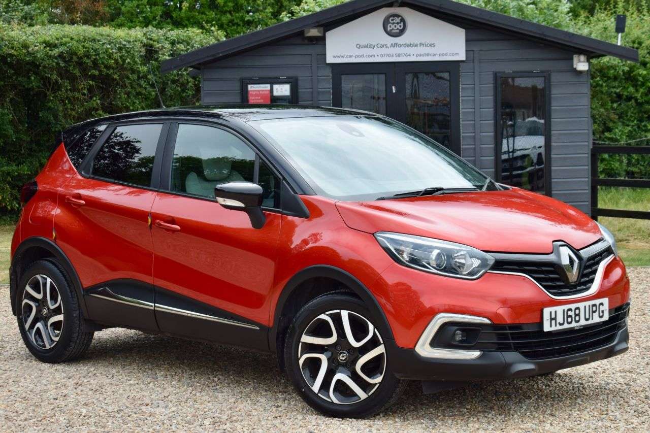 A 2018 RENAULT CAPTUR 0.9 TCe ENERGY Iconic SUV 5dr Petrol Manual Euro 6 (s/s) (90 ps) NAV, DAB, A 2018 RENAULT CAPTUR 0.9 TCe ENERGY Iconic SUV 5dr Petrol Manual Euro 6 (s/s) (90 ps) NAV, DAB,