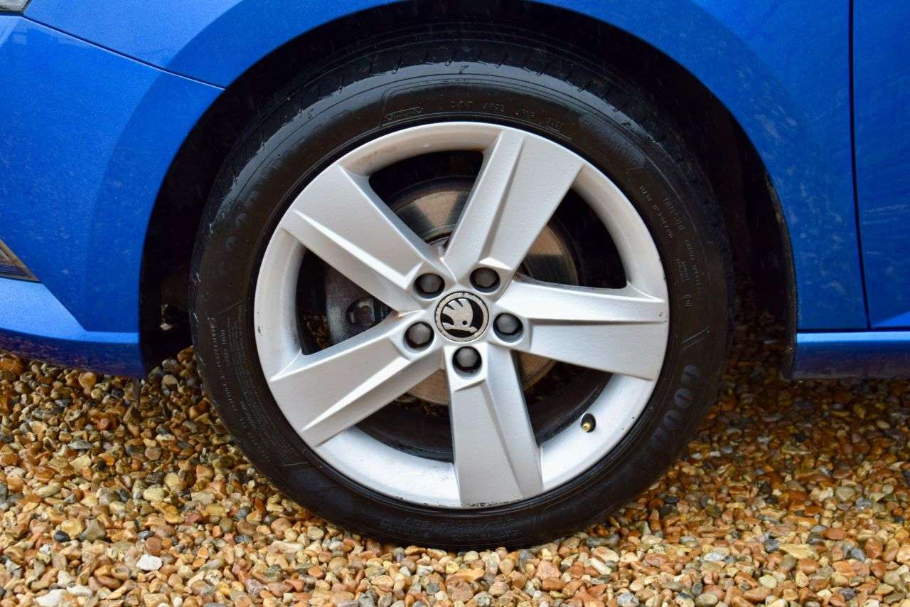 2017 SKODA FABIA 2017 SKODA FABIA
