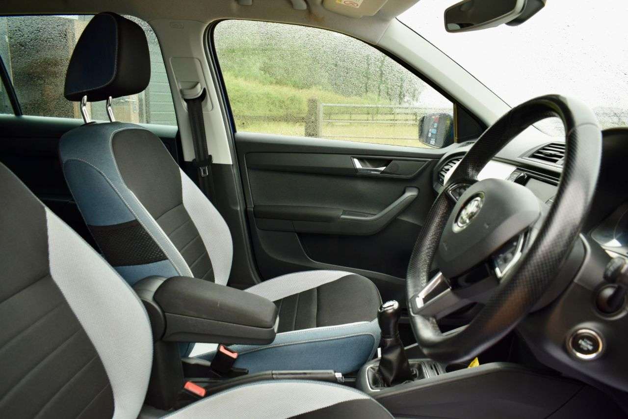 2017 SKODA FABIA 2017 SKODA FABIA