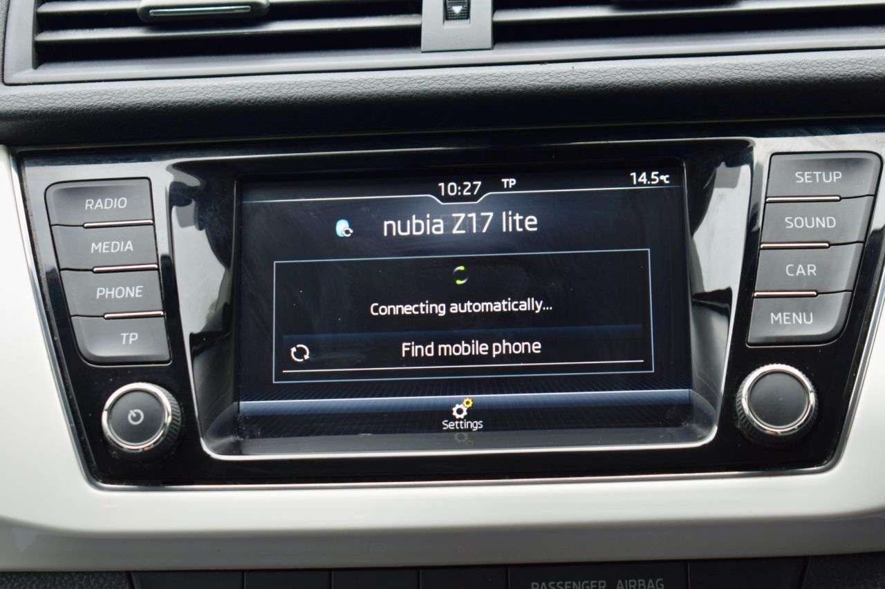 2017 SKODA FABIA 2017 SKODA FABIA