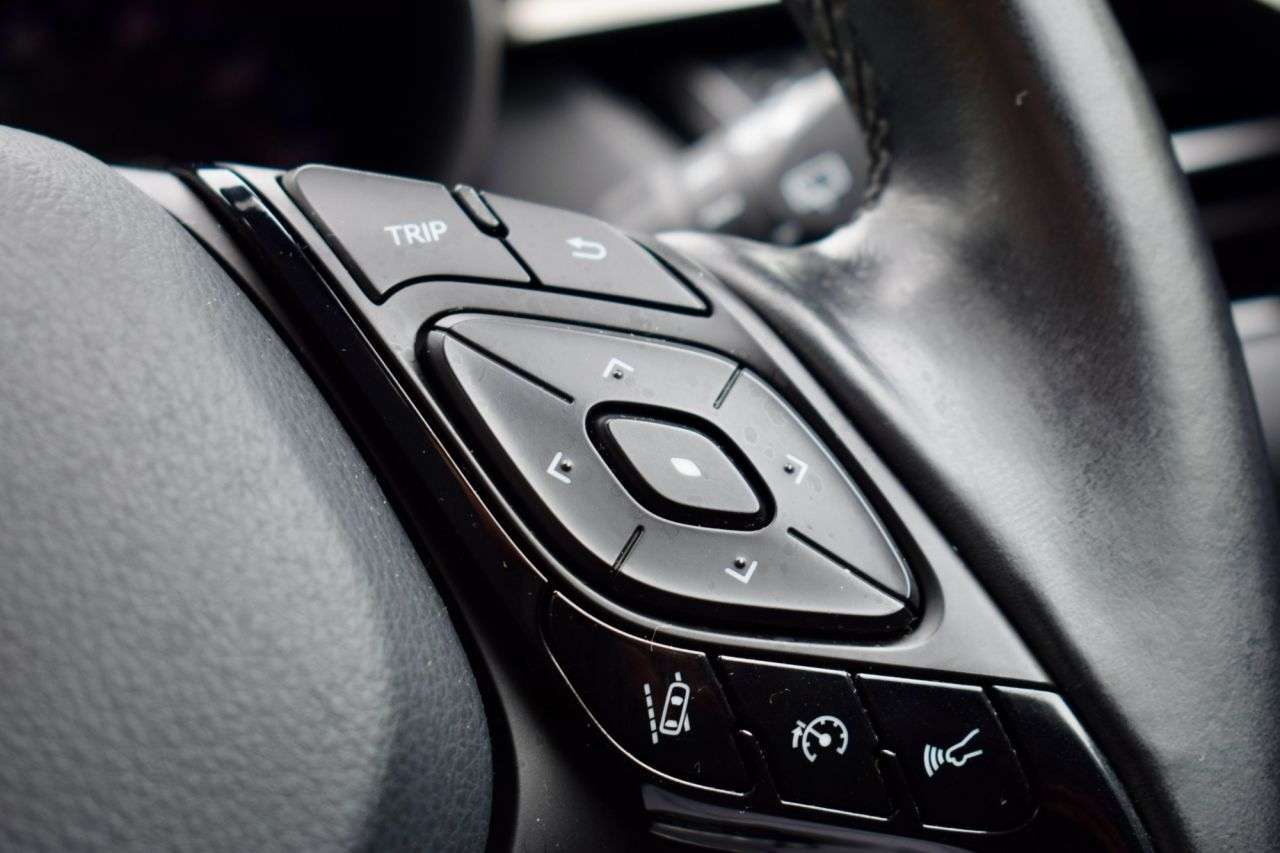 2018 TOYOTA C-HR 2018 TOYOTA C-HR