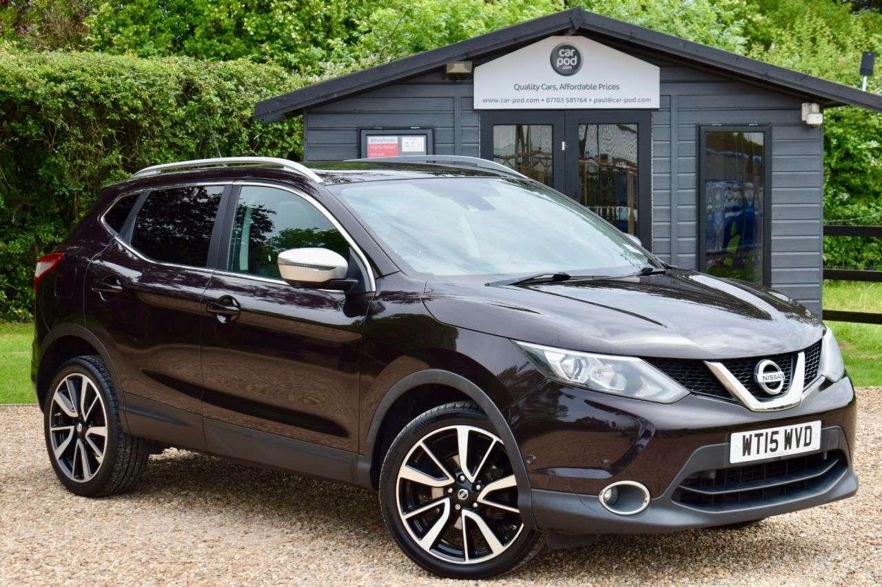 A 2015 NISSAN QASHQAI 1.6 DIG-T Tekna SUV 5dr Petrol Manual 2WD Euro 6 (s/s) (163 ps) 360 CAMERAS A 2015 NISSAN QASHQAI 1.6 DIG-T Tekna SUV 5dr Petrol Manual 2WD Euro 6 (s/s) (163 ps) 360 CAMERAS