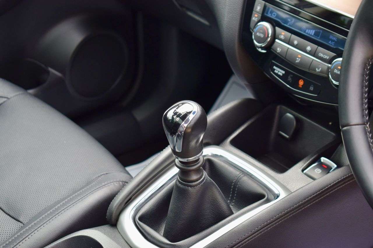 2015 NISSAN QASHQAI 2015 NISSAN QASHQAI