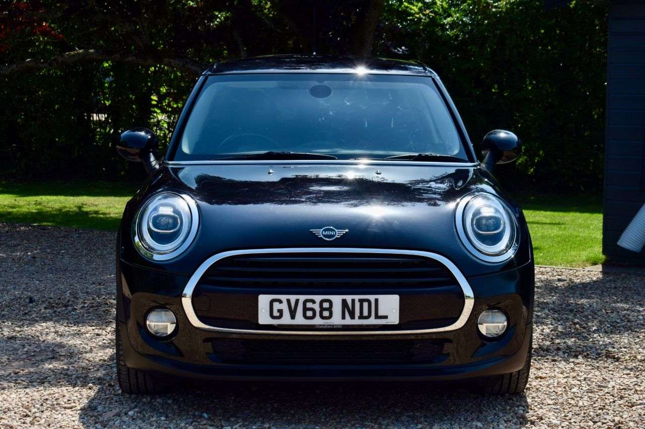 A 2019 MINI HATCH 1.5 Cooper GPF Hatchback 5dr Petrol Manual Euro 6 (s/s) (136 ps) FULL MINI A 2019 MINI HATCH 1.5 Cooper GPF Hatchback 5dr Petrol Manual Euro 6 (s/s) (136 ps) FULL MINI