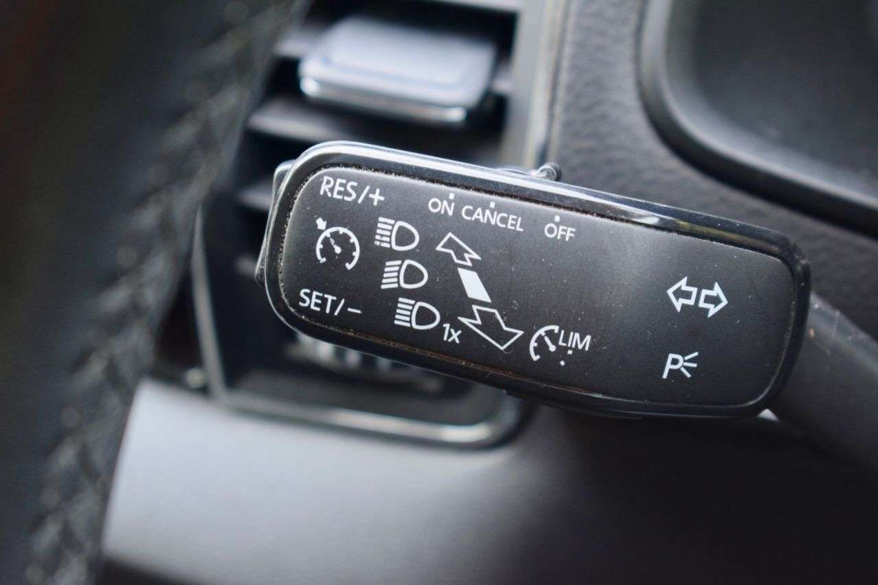 2018 SKODA KAROQ 2018 SKODA KAROQ