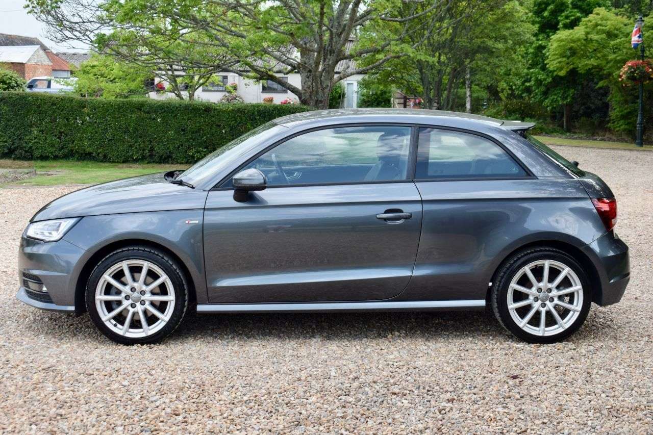 2017 AUDI A1 2017 AUDI A1