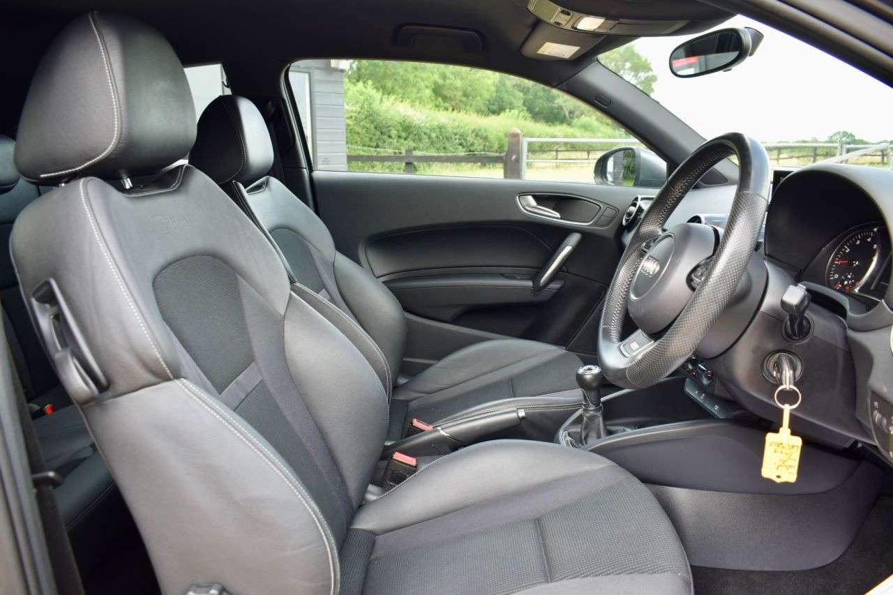 2017 AUDI A1 2017 AUDI A1