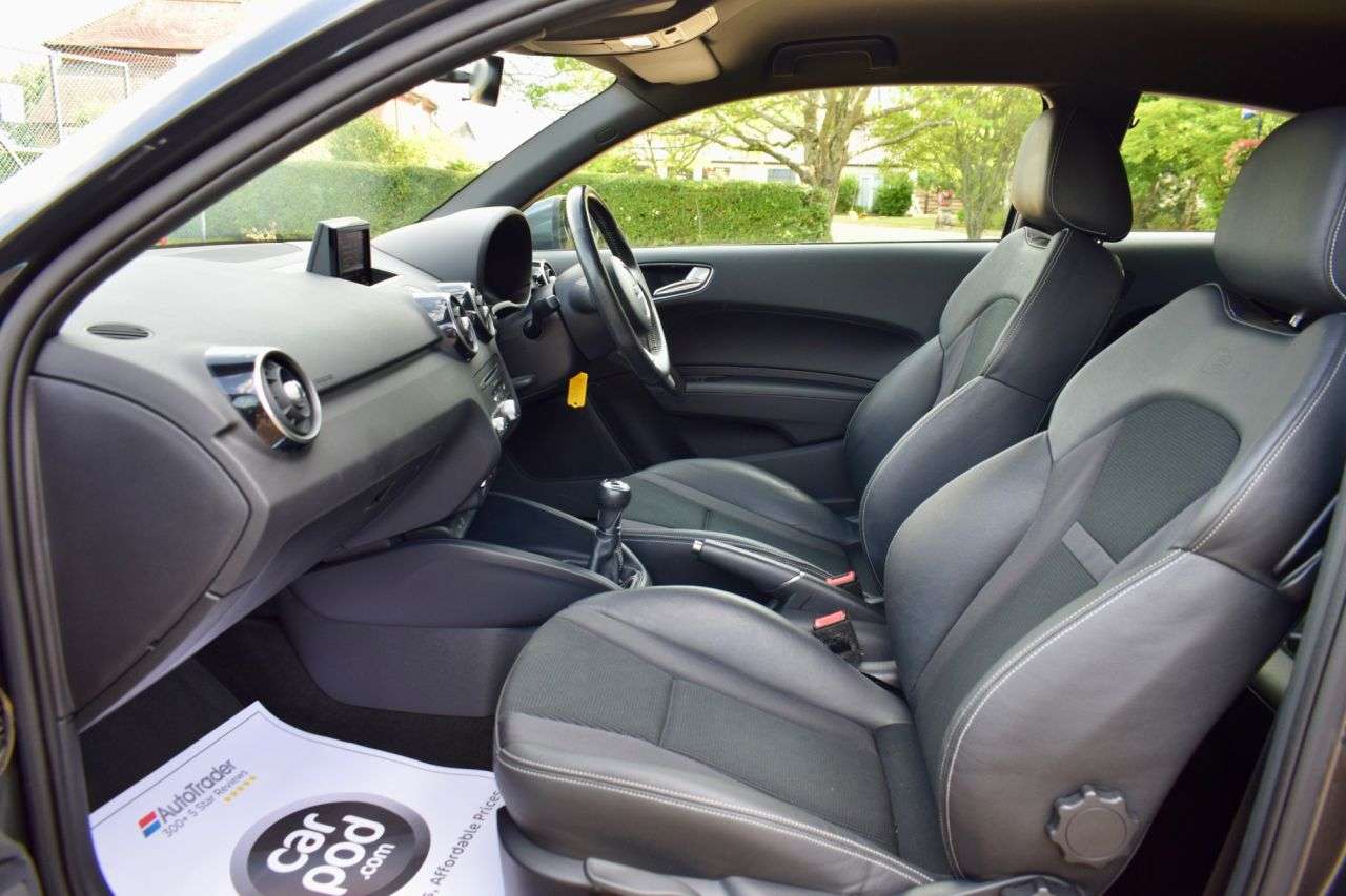 2017 AUDI A1 2017 AUDI A1