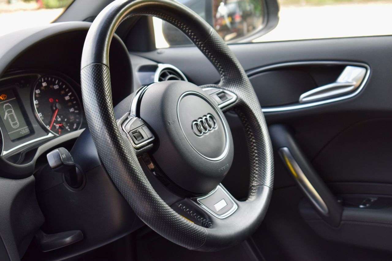 2017 AUDI A1 2017 AUDI A1
