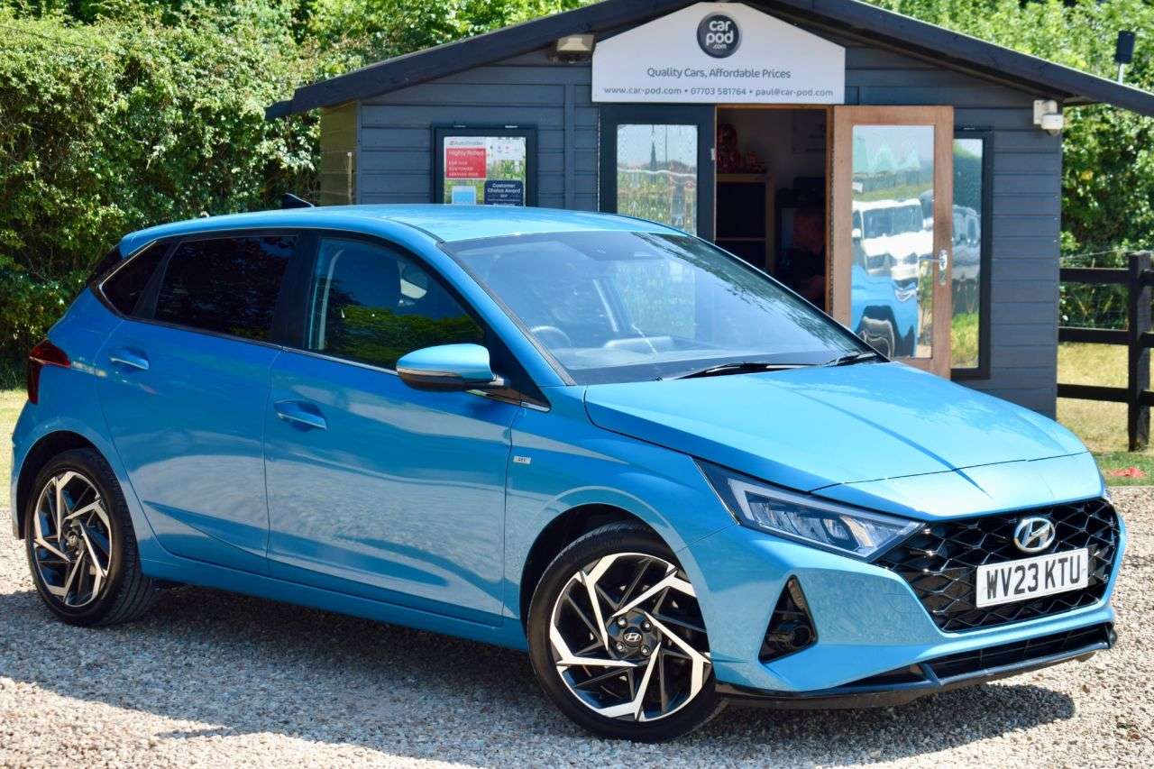 A 2023 HYUNDAI I20 1.0 T-GDi MHEV Premium Hatchback 5dr Petrol Hybrid DCT Euro 6 (s/s) (100 ps A 2023 HYUNDAI I20 1.0 T-GDi MHEV Premium Hatchback 5dr Petrol Hybrid DCT Euro 6 (s/s) (100 ps