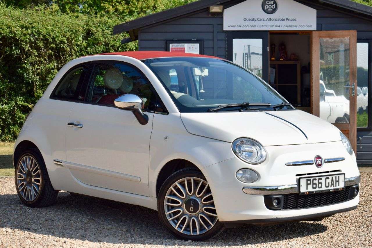 A 2015 FIAT 500C 0.9 TwinAir Cult Convertible 2dr Petrol Manual Euro 6 (s/s) (85 bhp) LOWER A 2015 FIAT 500C 0.9 TwinAir Cult Convertible 2dr Petrol Manual Euro 6 (s/s) (85 bhp) LOWER