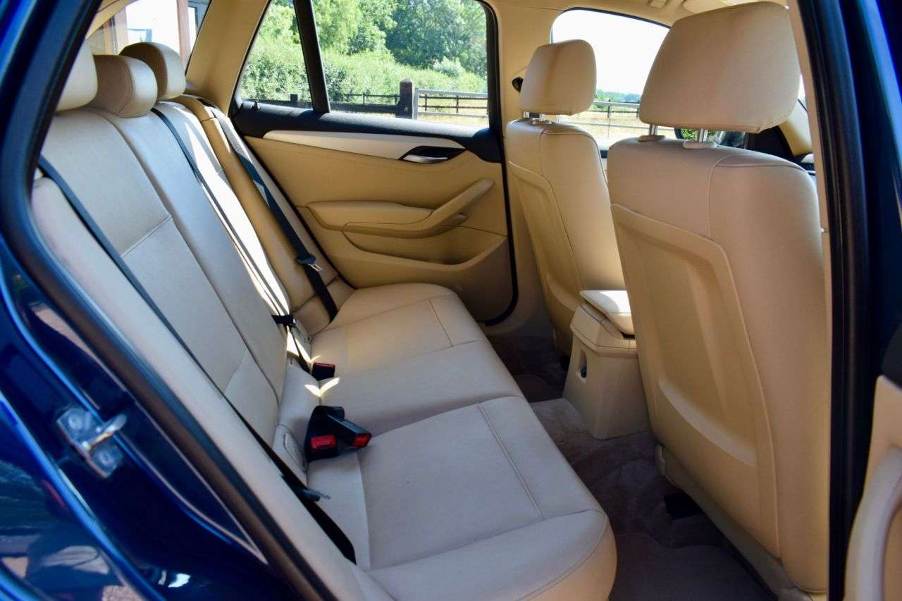 2011 BMW X1 2011 BMW X1