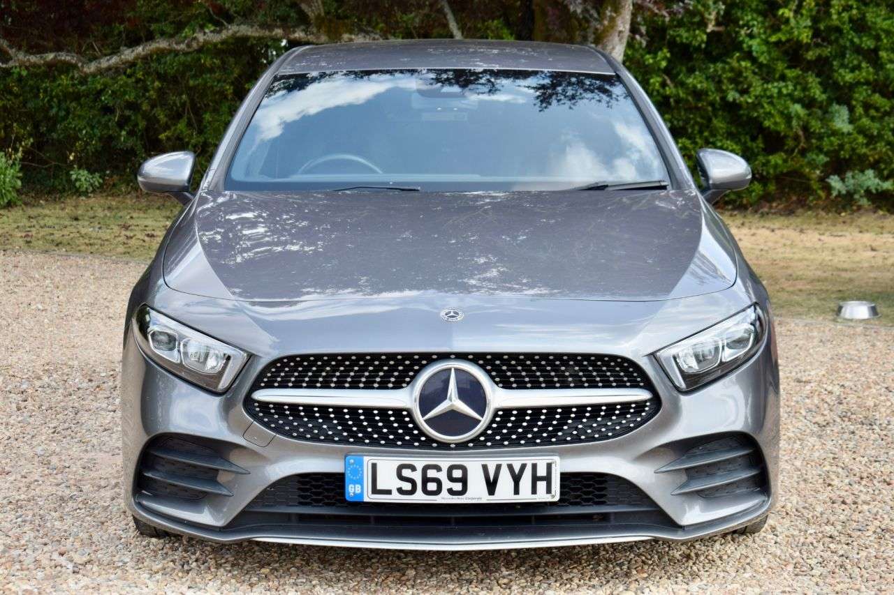 A 2019 MERCEDES-BENZ A CLASS 2.0 A220 AMG Line Hatchback 5dr Petrol 7G-DCT Euro 6 (s/s) (190 ps) FULL SE A 2019 MERCEDES-BENZ A CLASS 2.0 A220 AMG Line Hatchback 5dr Petrol 7G-DCT Euro 6 (s/s) (190 ps) FULL SE