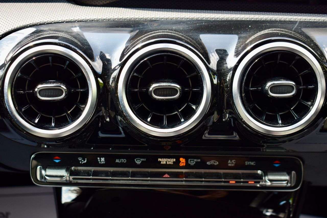 2019 MERCEDES-BENZ A CLASS 2019 MERCEDES-BENZ A CLASS